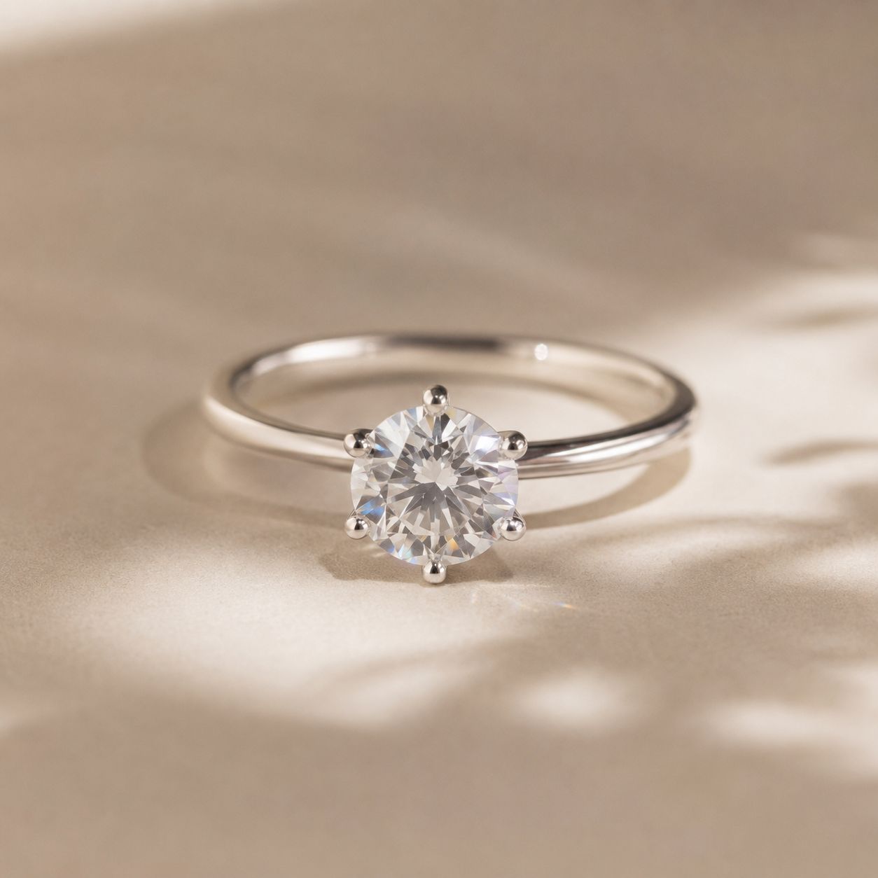 Solitär-Ring aus 925 Sterling Silber mit Moissanit – zeitlose Eleganz